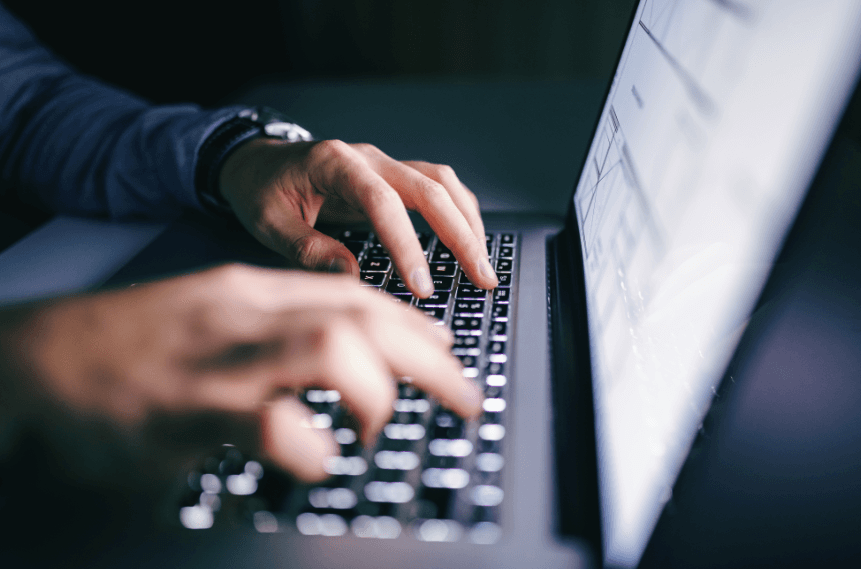 Como acessar a área do consorciado da Renault?