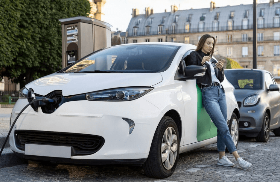 Qual o melhor carro elétrico para a minha garagem?